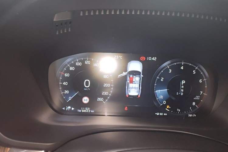Used Volvo XC60 2021 T5 4x4 Smart Luxury Edition Instrument Cluster