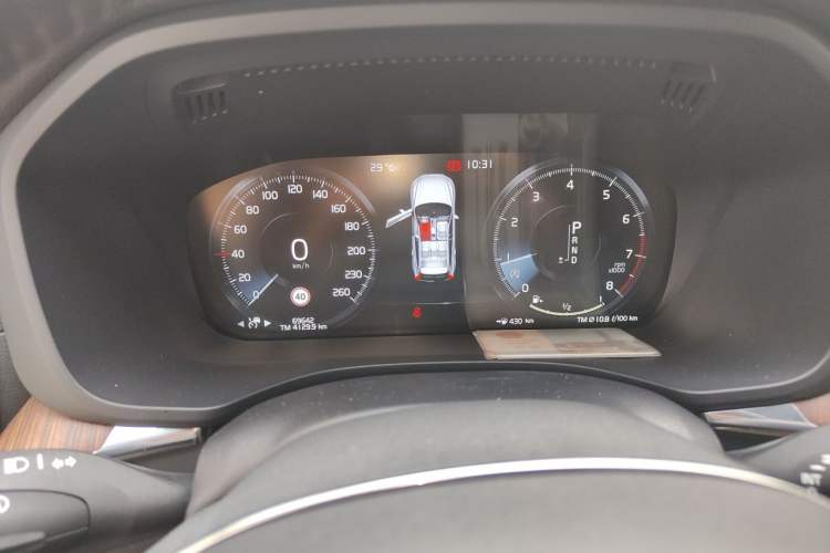 Used Volvo XC60 2021 T5 4x4 Smart Luxury Edition Instrument Cluster