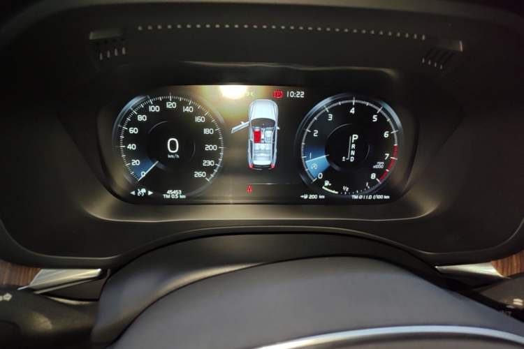Used Volvo XC60 2021 T5 4x4 Smart Luxury Edition Instrument Cluster
