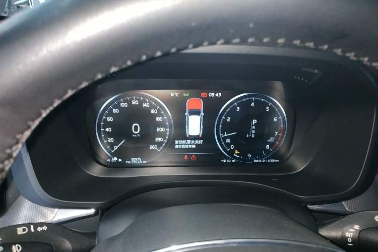 Used Volvo XC60 2021 T5 4x4 Smart Luxury Edition Instrument Cluster