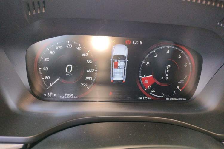Used Volvo XC60 2021 T5 4x4 Smart Luxury Edition Instrument Cluster