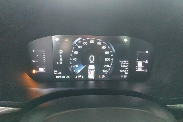 Used Volvo XC60 2021 T5 4x4 Smart Luxury Edition Instrument Cluster