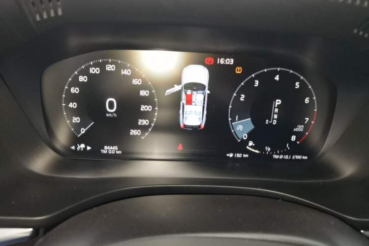 Used Volvo XC60 2021 T5 4x4 Smart Luxury Edition Instrument Cluster