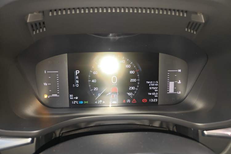 Used Volvo XC60 2021 T5 4x4 Smart Luxury Edition Instrument Cluster