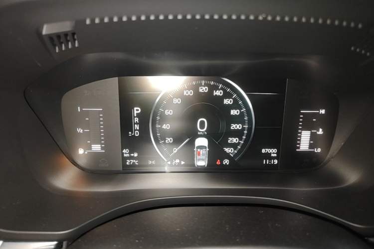 Used Volvo XC60 2021 T5 4x4 Smart Luxury Edition Instrument Cluster