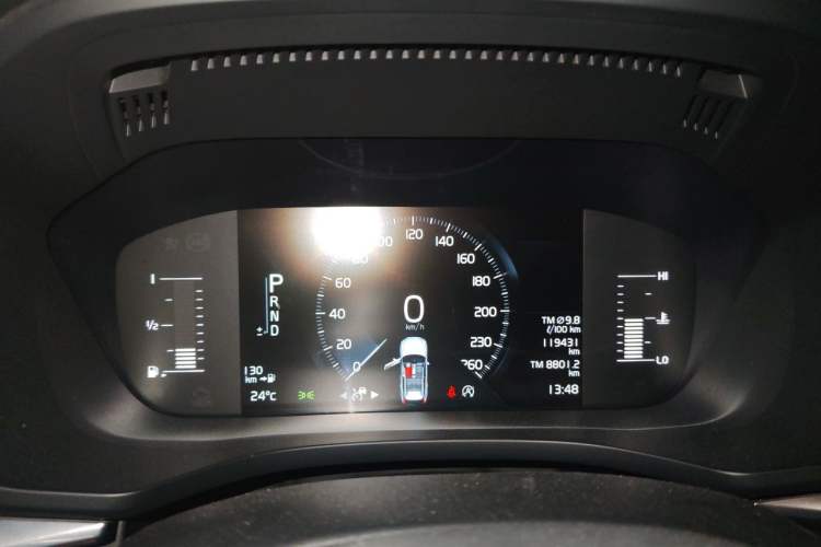 Used Volvo XC60 2021 T5 4x4 Smart Luxury Edition Instrument Cluster