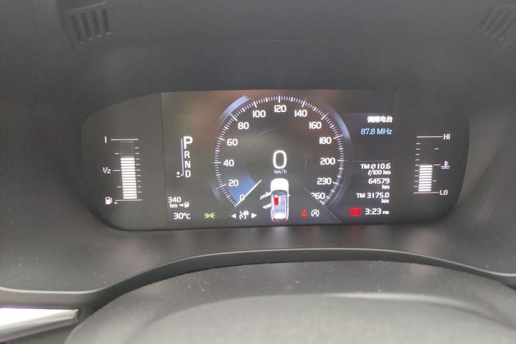 Used Volvo XC60 2021 T5 4x4 Smart Luxury Edition Instrument Cluster