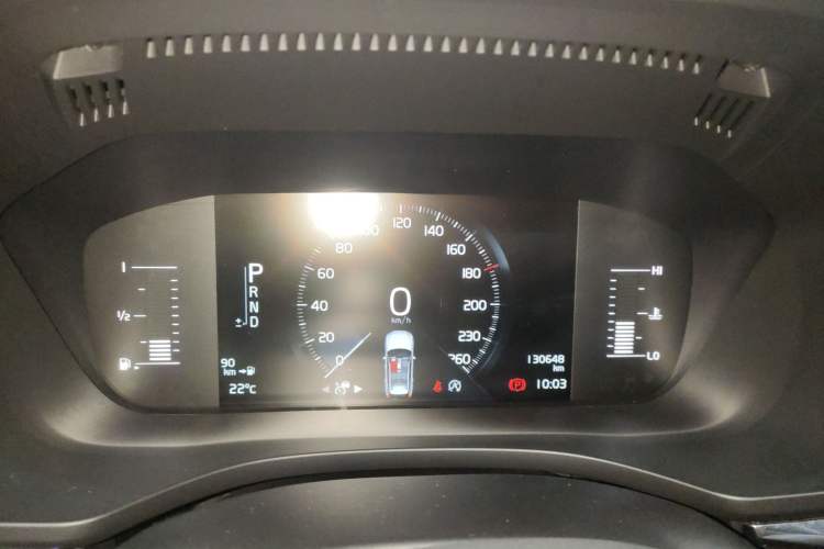 Used Volvo XC60 2021 T5 4x4 Smart Luxury Edition Instrument Cluster