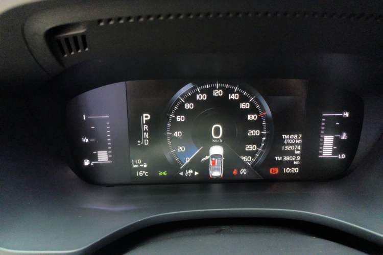 Used Volvo XC60 2021 T5 4x4 Smart Luxury Edition Instrument Cluster