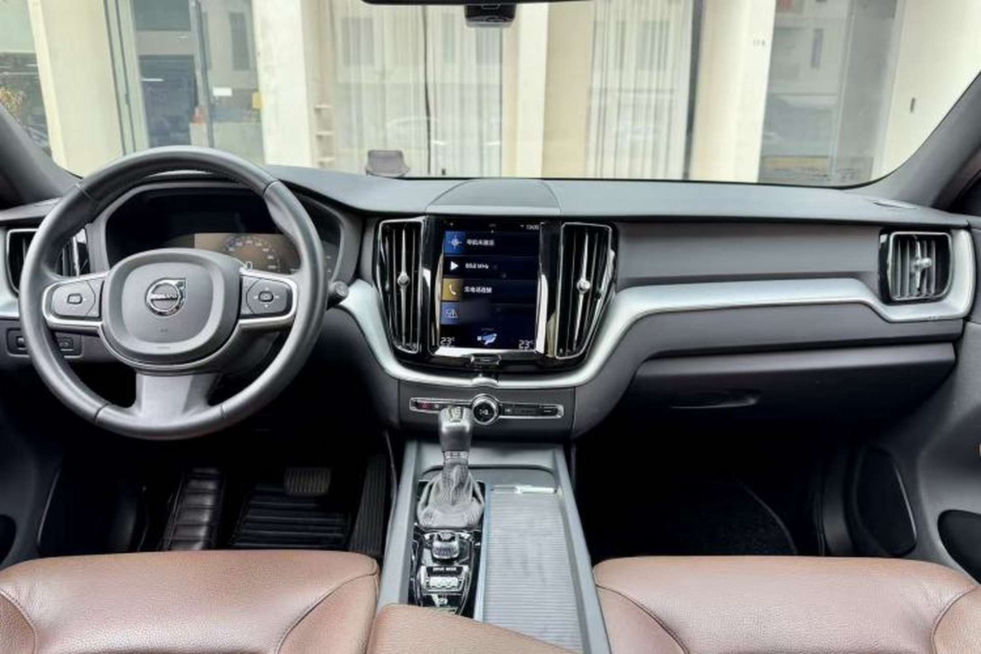 Used Volvo XC60 2021 T5 4x4 Smart Luxury Edition Interior 7