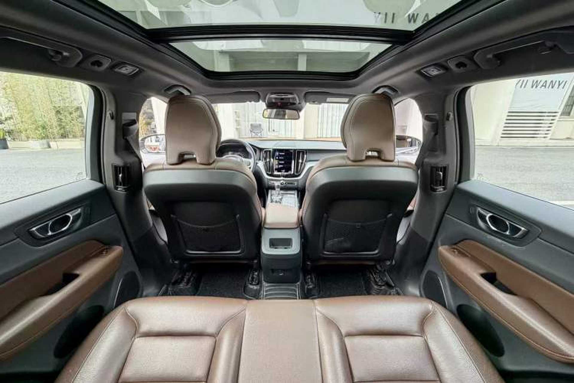 Used Volvo XC60 2021 T5 4x4 Smart Luxury Edition Interior 8