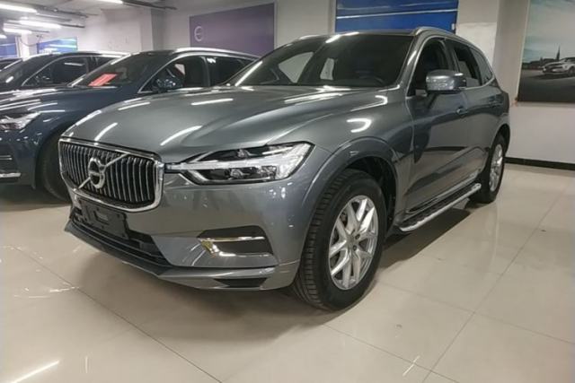Używany Volvo XC60 2021 T5 4x4 Smart Luxury Edition