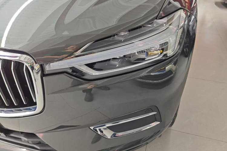 Used Volvo XC60 2021 T5 4x4 Smart Luxury Edition Left Front Headlight