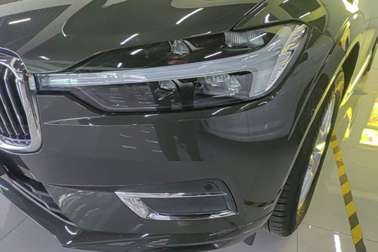 Used Volvo XC60 2021 T5 4x4 Smart Luxury Edition Left Front Headlight