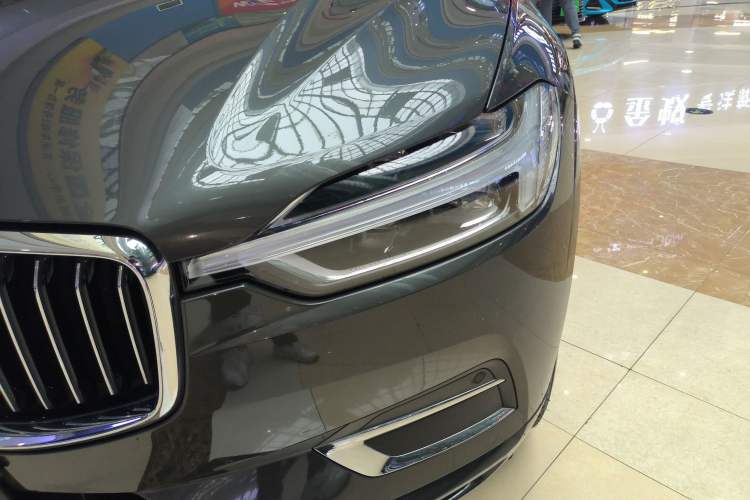 Used Volvo XC60 2021 T5 4x4 Smart Luxury Edition Left Front Headlight