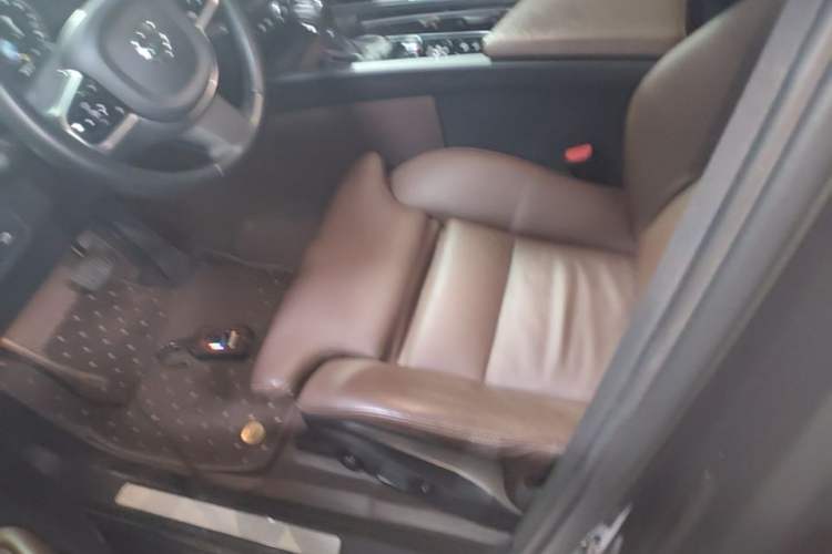 Used Volvo XC60 2021 T5 4x4 Smart Luxury Edition Left Front Seat