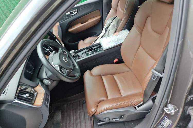 Used Volvo XC60 2021 T5 4x4 Zhiya Luxury Edition Left Front Seat