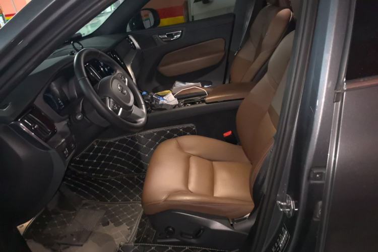 Used Volvo XC60 2021 T5 4x4 Smart Luxury Edition Left Front Seat