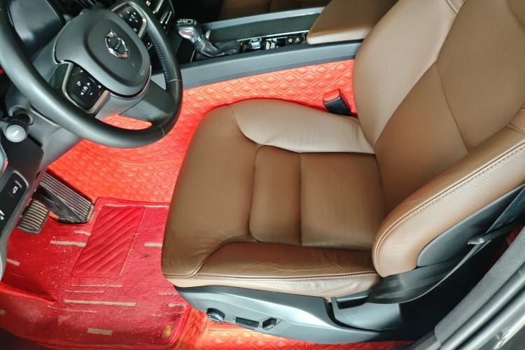 Used Volvo XC60 2021 T5 4x4 Smart Luxury Edition Left Front Seat