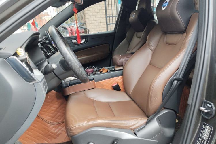 Used Volvo XC60 2021 T5 4x4 Smart Luxury Edition Left Front Seat