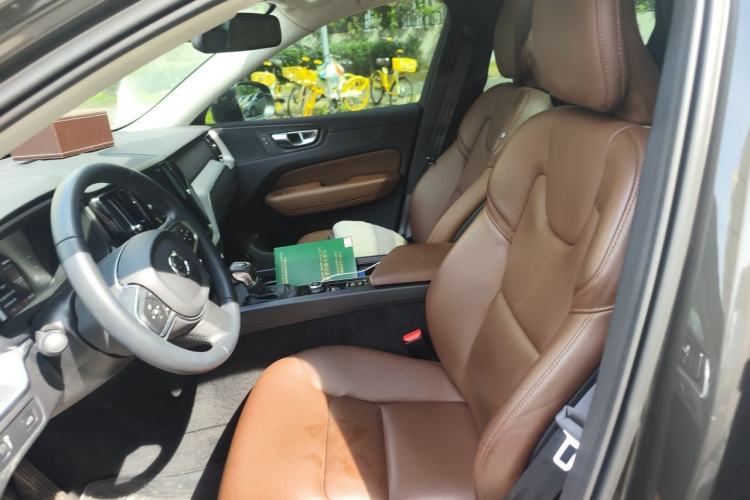 Used Volvo XC60 2021 T5 4x4 Smart Luxury Edition Left Front Seat