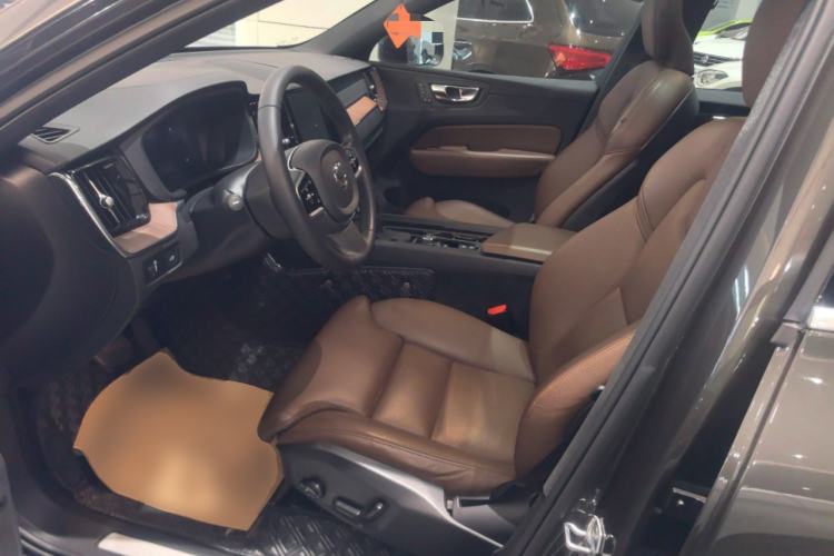 Used Volvo XC60 2021 T5 4x4 Smart Luxury Edition Left Front Seat