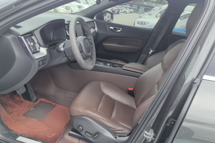 Used Volvo XC60 2021 T5 4x4 Smart Luxury Edition Left Front Seat