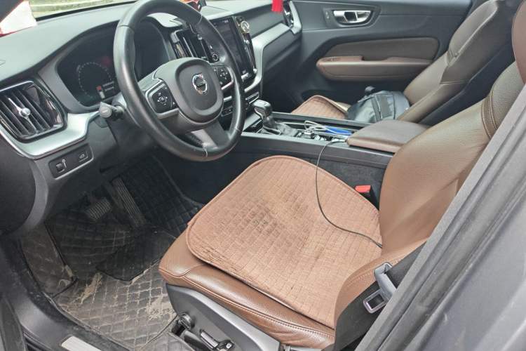Used Volvo XC60 2021 T5 4x4 Smart Luxury Edition Left Front Seat