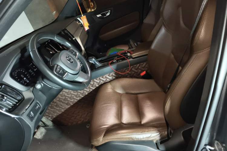 Used Volvo XC60 2021 T5 4x4 Smart Luxury Edition Left Front Seat