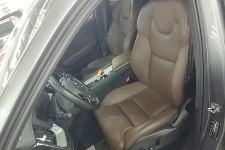 Used Volvo XC60 2021 T5 4x4 Smart Luxury Edition Left Front Seat