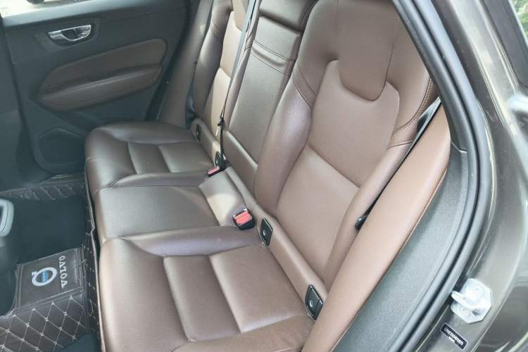 Used Volvo XC60 2021 T5 4x4 Smart Luxury Edition Left Rear Seat