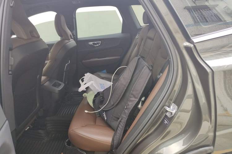 Used Volvo XC60 2021 T5 4x4 Smart Luxury Edition Left Rear Seat