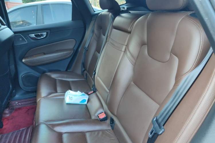 Used Volvo XC60 2021 T5 4x4 Smart Luxury Edition Left Rear Seat
