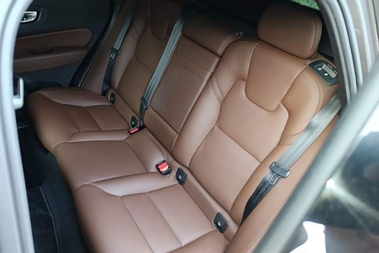 Used Volvo XC60 2021 T5 4x4 Smart Luxury Edition Left Rear Seat