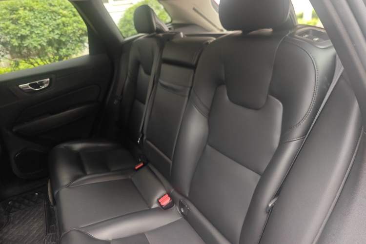 Used Volvo XC60 2021 T5 4x4 Smart Luxury Edition Left Rear Seat