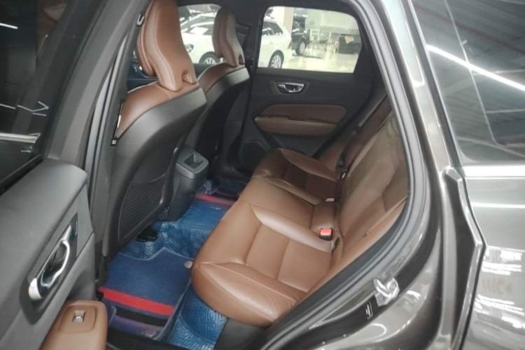 Used Volvo XC60 2021 T5 4x4 Smart Luxury Edition Left Rear Seat