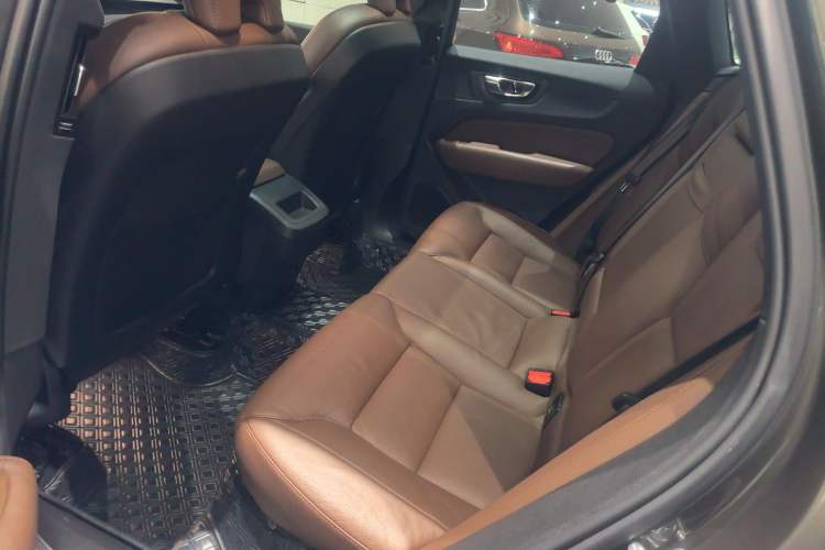 Used Volvo XC60 2021 T5 4x4 Smart Luxury Edition Left Rear Seat