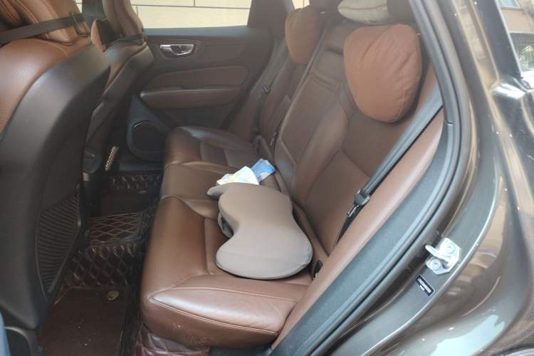 Used Volvo XC60 2021 T5 4x4 Smart Luxury Edition Left Rear Seat