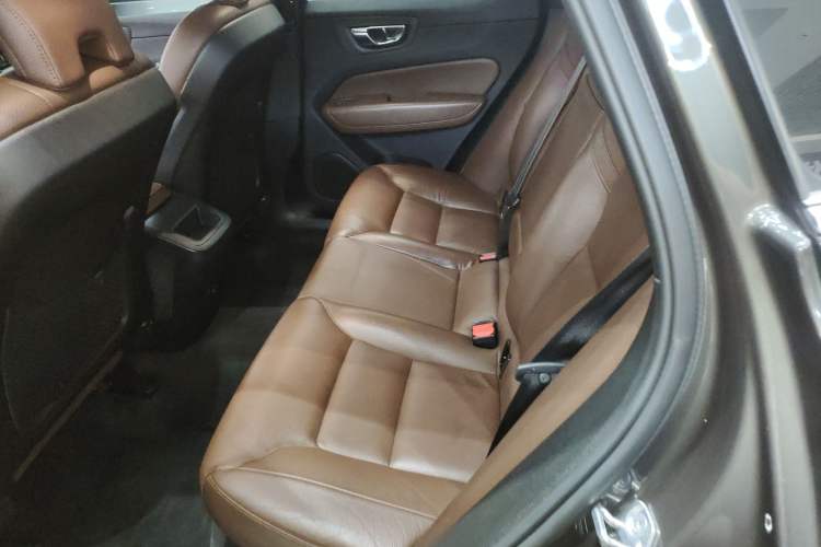 Used Volvo XC60 2021 T5 4x4 Smart Luxury Edition Left Rear Seat