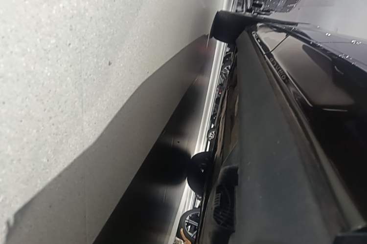 Used Volvo XC60 2021 T5 4x4 Zhiya Luxury Edition Left Side Sill
