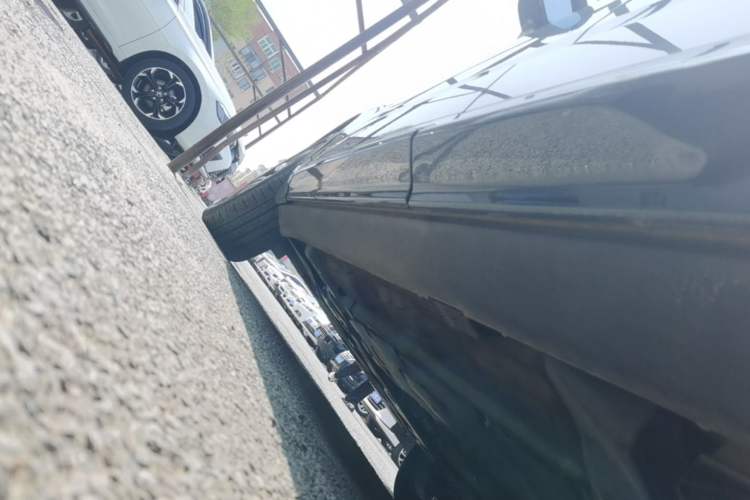 Used Volvo XC60 2021 T5 4x4 Smart Luxury Edition Left Side Sill