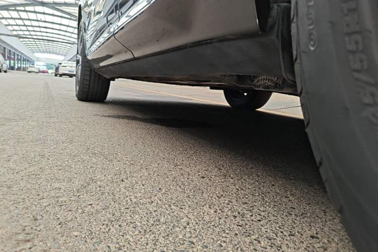 Used Volvo XC60 2021 T5 4x4 Smart Luxury Edition Left Side Sill