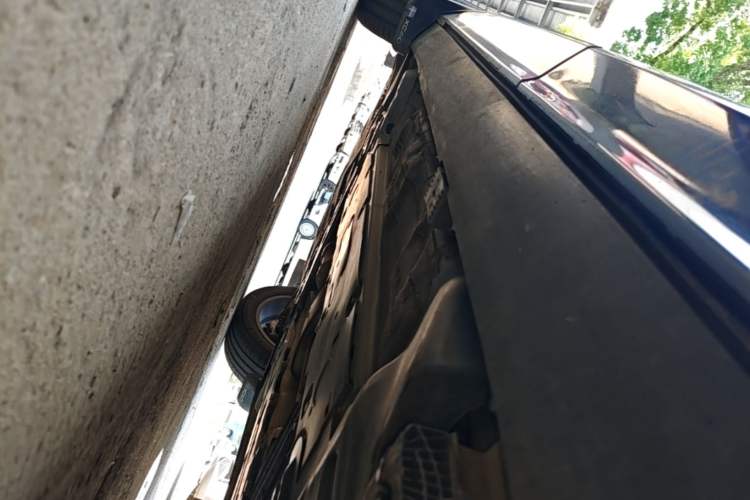 Used Volvo XC60 2021 T5 4x4 Smart Luxury Edition Left Side Sill