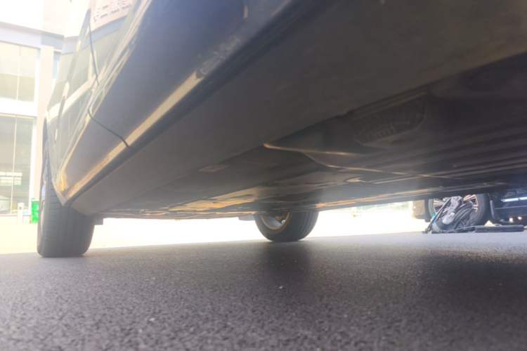 Used Volvo XC60 2021 T5 4x4 Smart Luxury Edition Left Side Sill