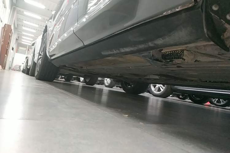 Used Volvo XC60 2021 T5 4x4 Zhiya Luxury Edition Left Side Sill