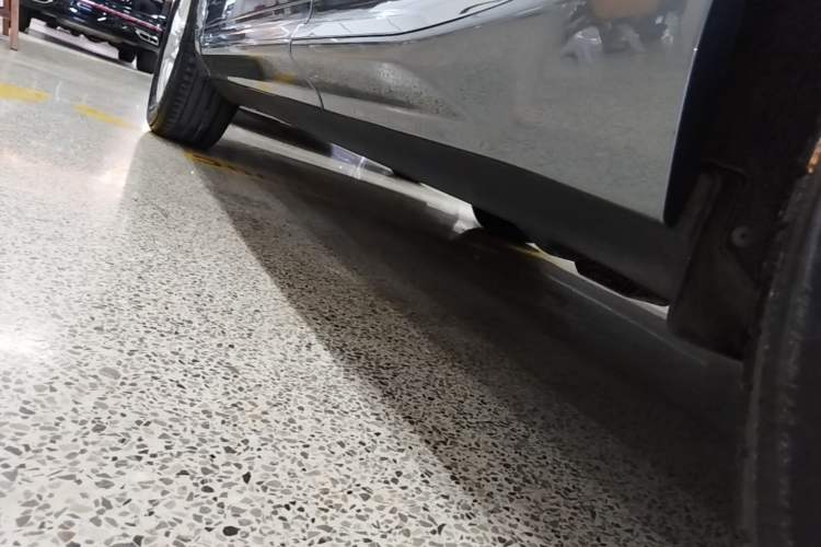 Used Volvo XC60 2021 T5 4x4 Smart Luxury Edition Left Side Sill
