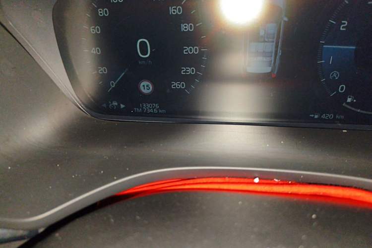 Used Volvo XC60 2021 T5 4x4 Smart Luxury Edition Odometer Close Up