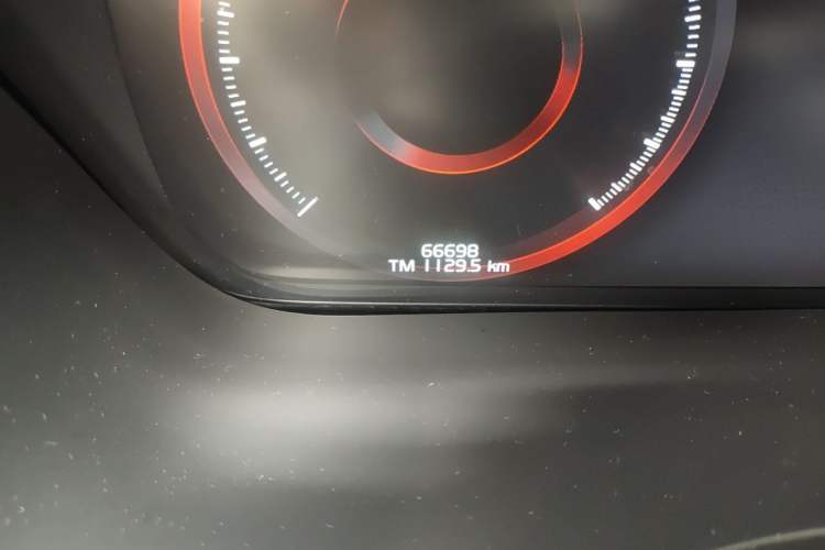 Used Volvo XC60 2021 T5 4x4 Smart Luxury Edition Odometer Close Up