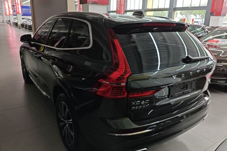 Used Volvo XC60 2021 T5 4x4 Smart Luxury Edition Rear Left 45 Deg