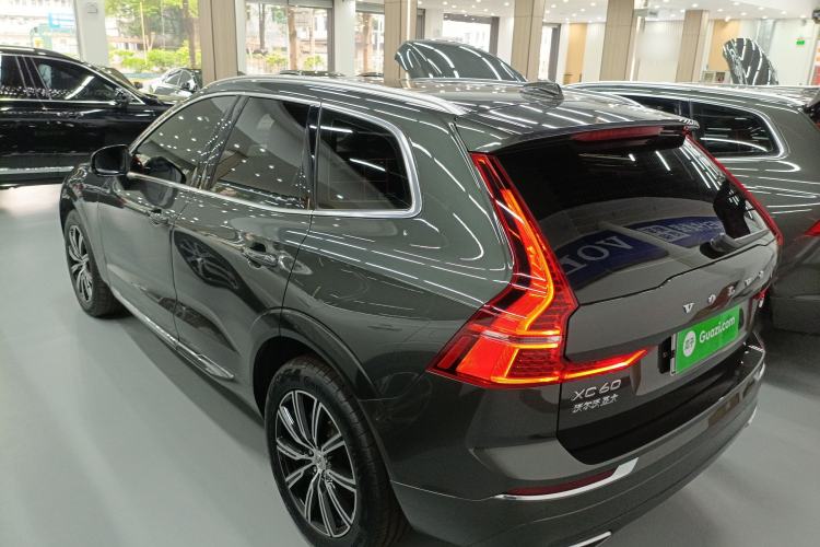Used Volvo XC60 2021 T5 4x4 Smart Luxury Edition Rear Left 45 Deg